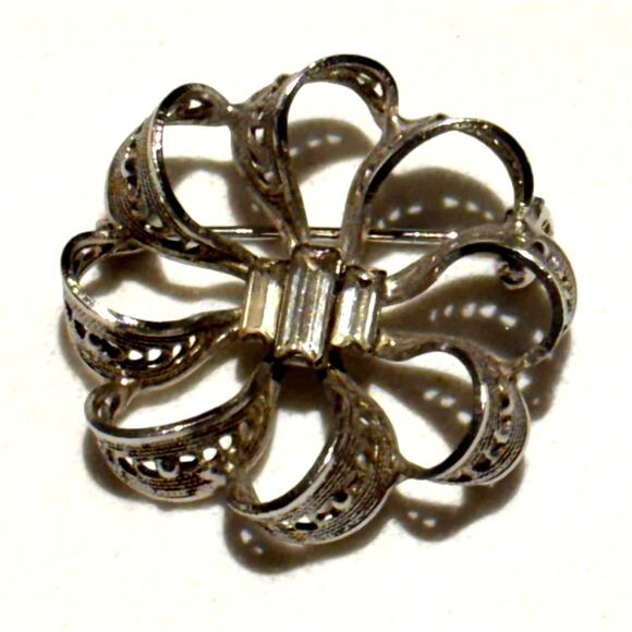 Continental silver & rhinestone brooch filigree round dimensional signed pin - Picture 1 of 8
